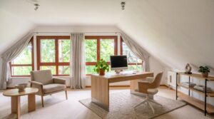 Arbeitszimmer (KI modifiziert)