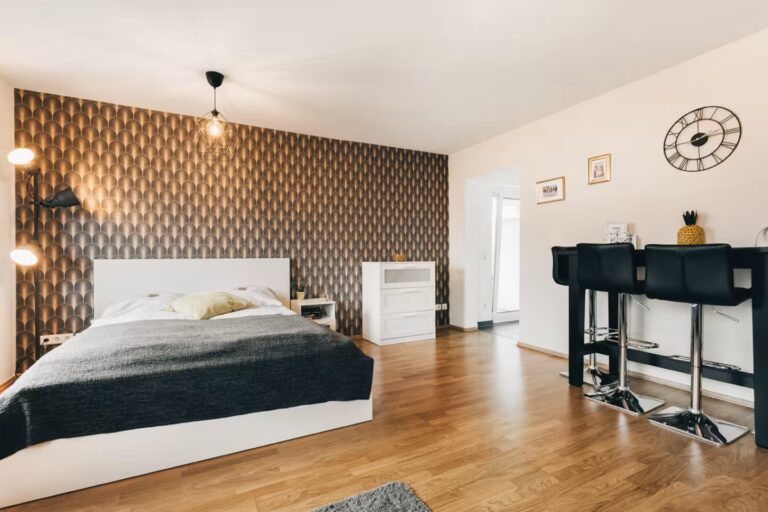 Wohn- und Schlafzimmer